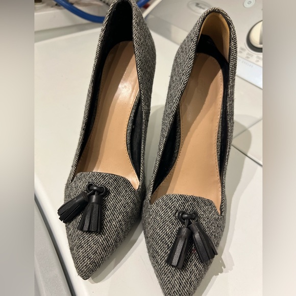 Apt. 9 Women's Sharp Gray Tweed Tassels Heeled Shoes - Picture 2 of 5
